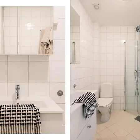 Stately In A Prime Location In דירה *